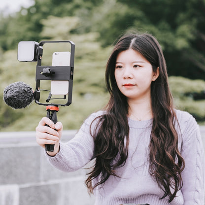 YELANGU PC204 YLG1801D Vlogging Live Broadcast LED Selfie Light Smartphone Video Rig Handle Stabilizer Bracket Kits with Microphone & Tripod, PC204