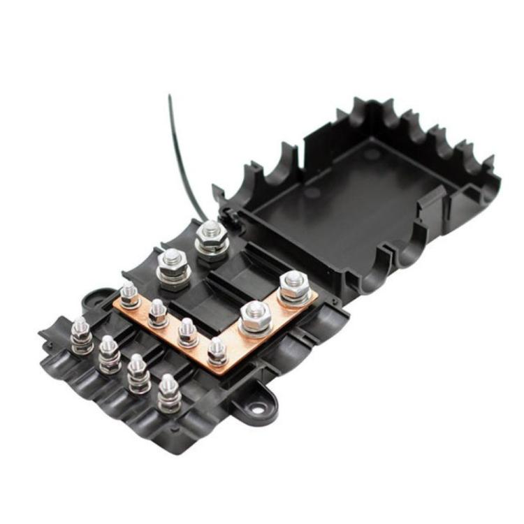 6-Way Automotive Fuse Block Box, 2-500A 32V DC, with 2 Input and 4 Output Terminals, Black, With 6 Fuses